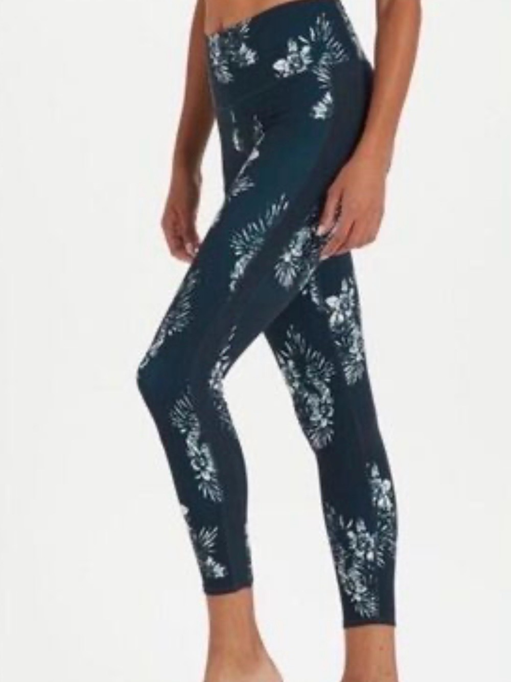 Vuori Women’s Blue/White Seascape Water Leggings Size XS
